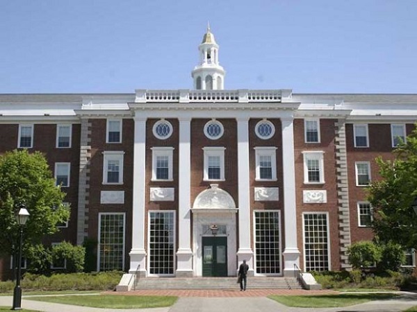 Top 10 Business Schools In The World 2024 (+Tuition)