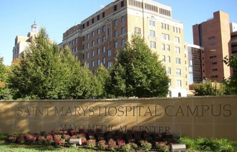 TOP 5 Best Hospitals in America (Most Famous)