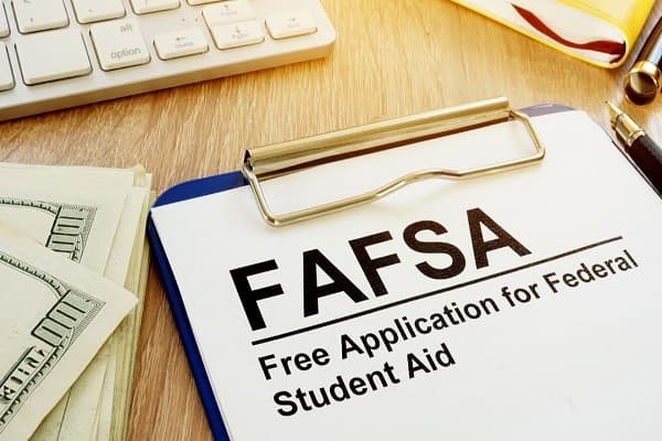 10 Common Mistakes Made On FAFSA - What To Know