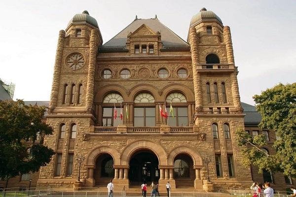 TOP 5 Most Renowned Universities in Ontario (Canada)