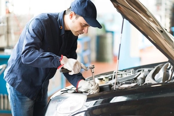 How Much Does A Mechanic Earn In The United States? (Average Salary)