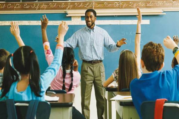 Tips for Finding a Job as a Teacher Abroad 2024